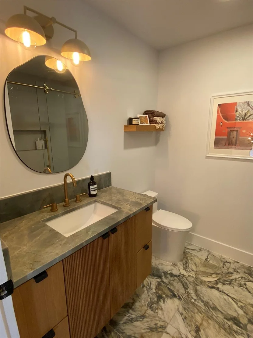 Photo of 4328 Far West BLVD