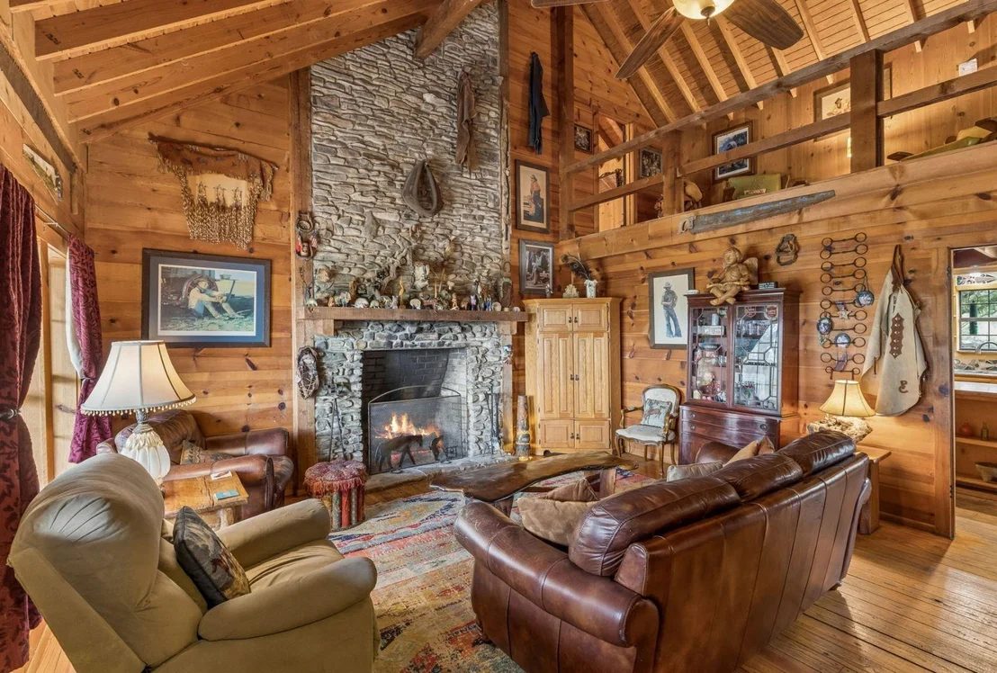 Photo of 1218 Oakwood LOOP