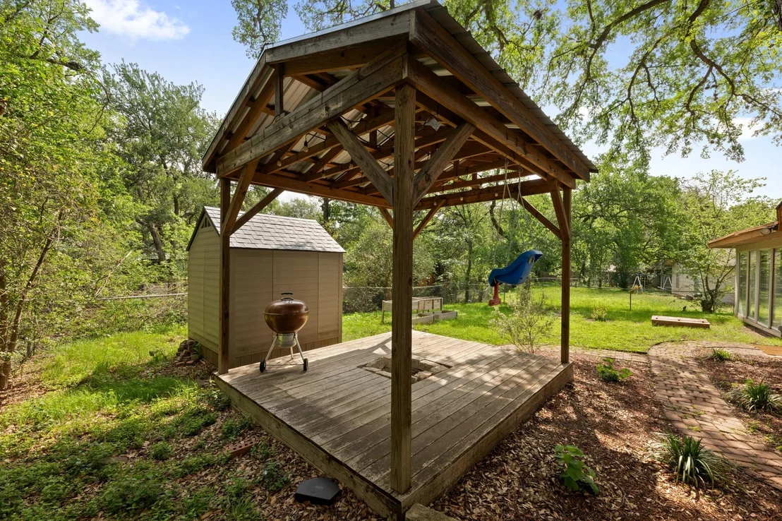 Photo of 902 Emerald Wood DR