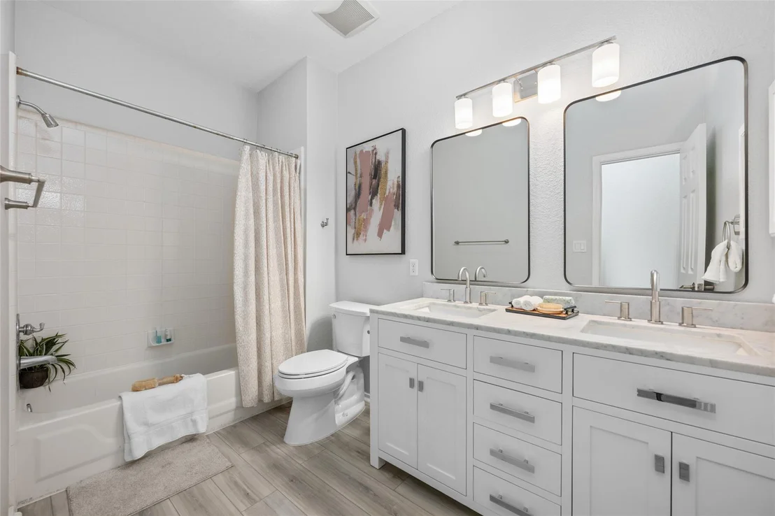Photo of 602 Vogue CV