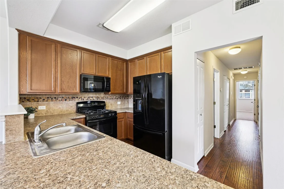 Photo of 1524 Sanders
