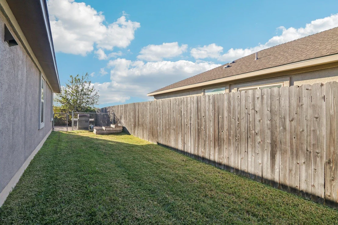 Photo of 17500 Bridgefarmer BLVD