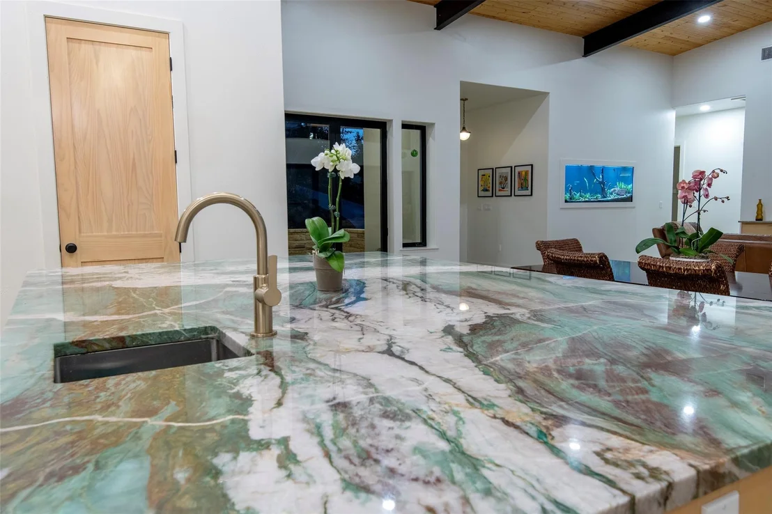 Photo of 247 Peninsula DR