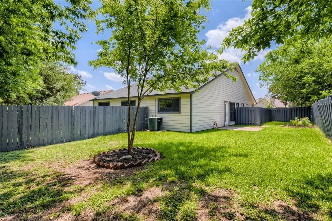 Photo of Unit A at 333 Fantail LOOP