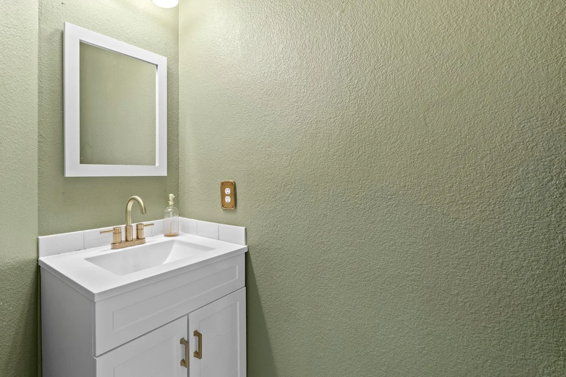 Photo of 8605 Axis DR