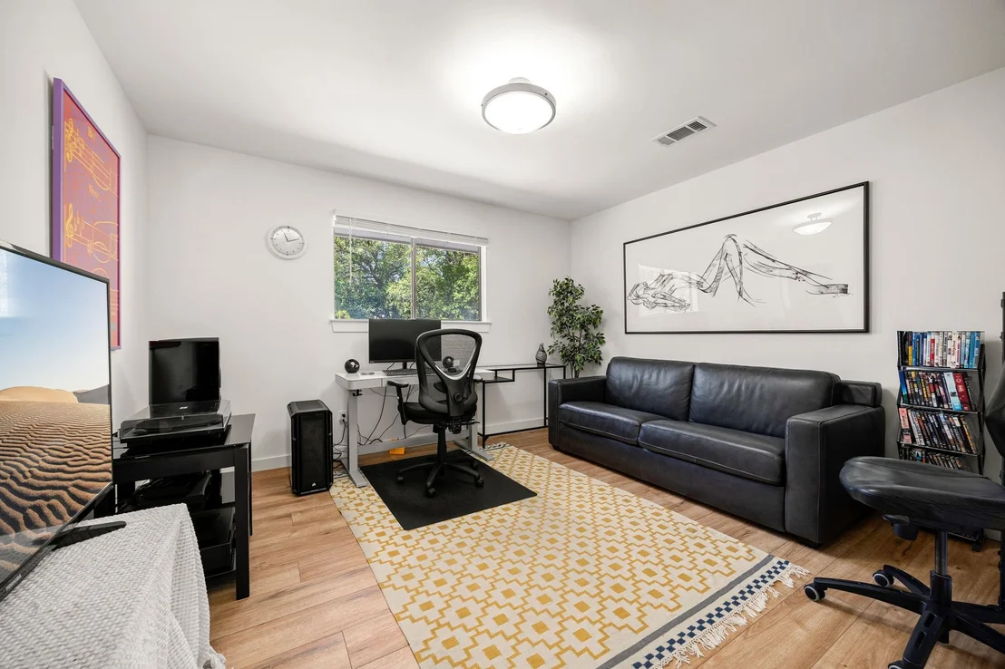 Photo of 5105 N Rim DR