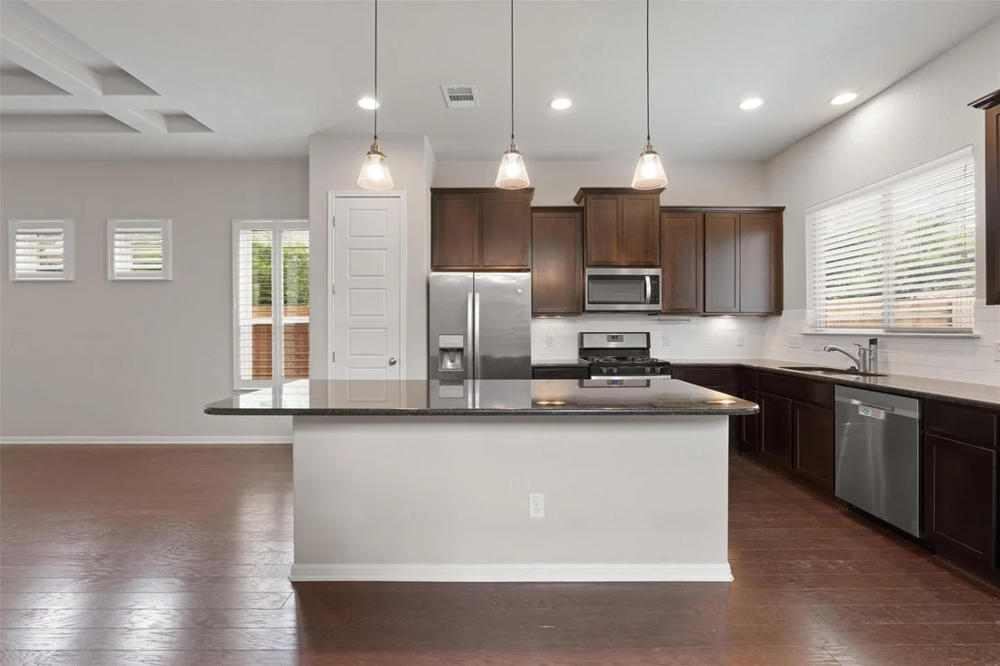 Photo of 1008 Clearwing CIR