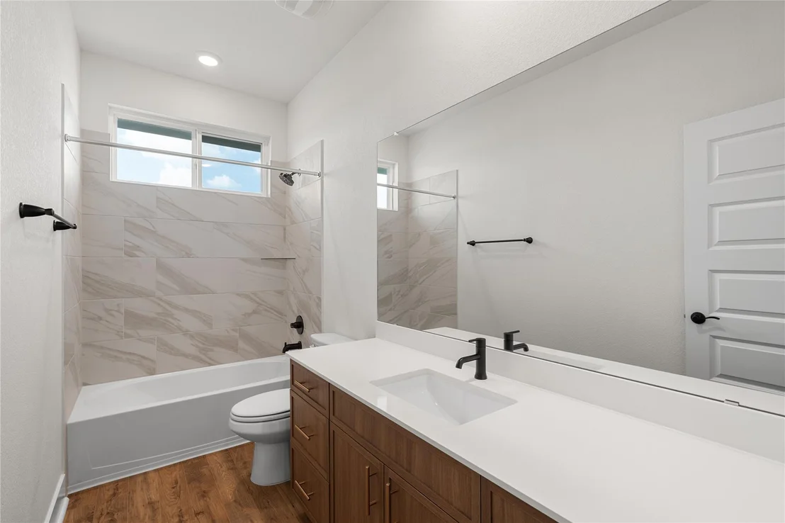 Photo of 2116 Tobiano TRCE