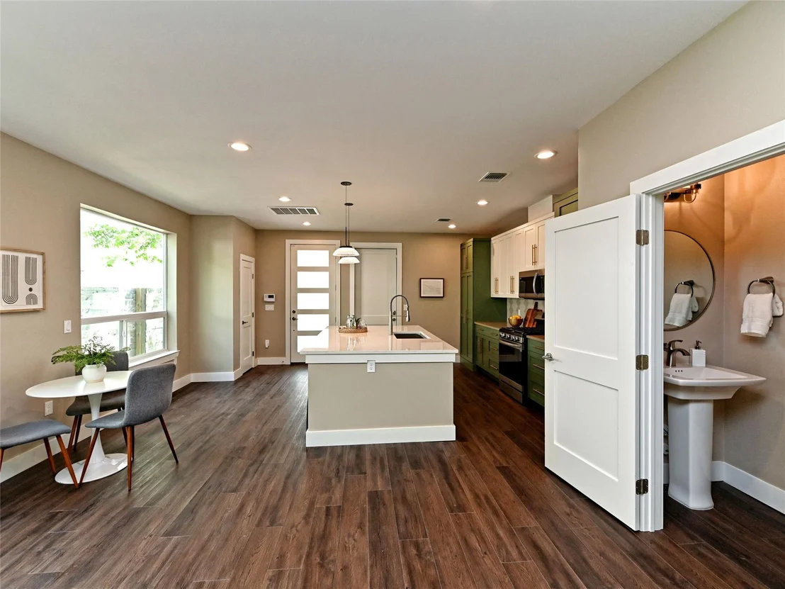 Photo of Unit B at 1202 Cometa ST