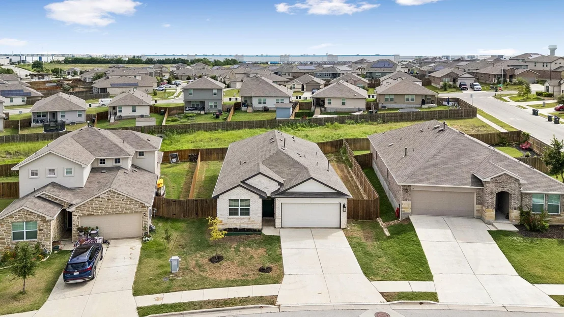 Photo of 142 Solitude DR
