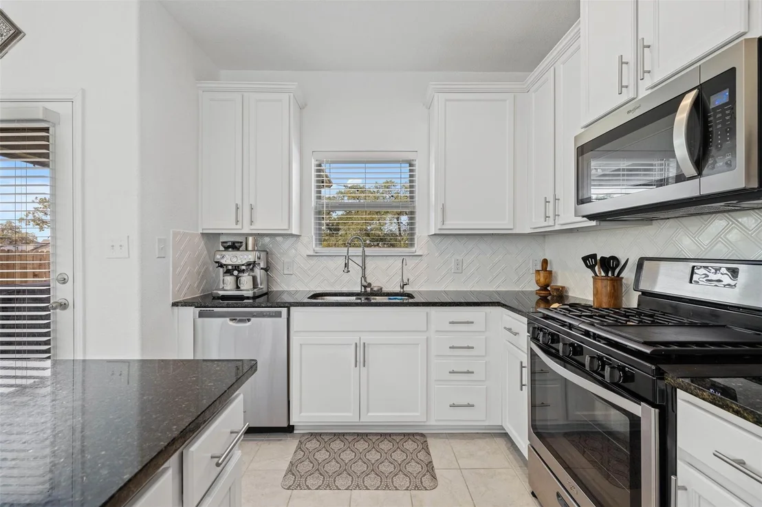 Photo of 424 Arrowhead Vine ST
