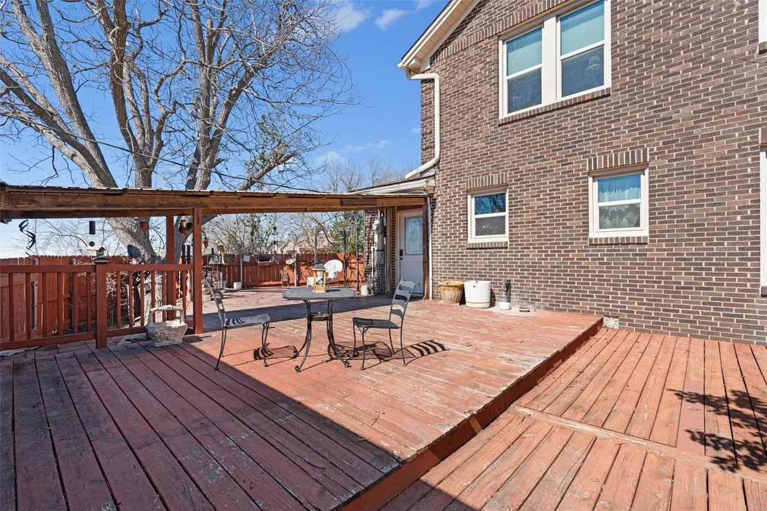 Photo of 1543 W Clark ST