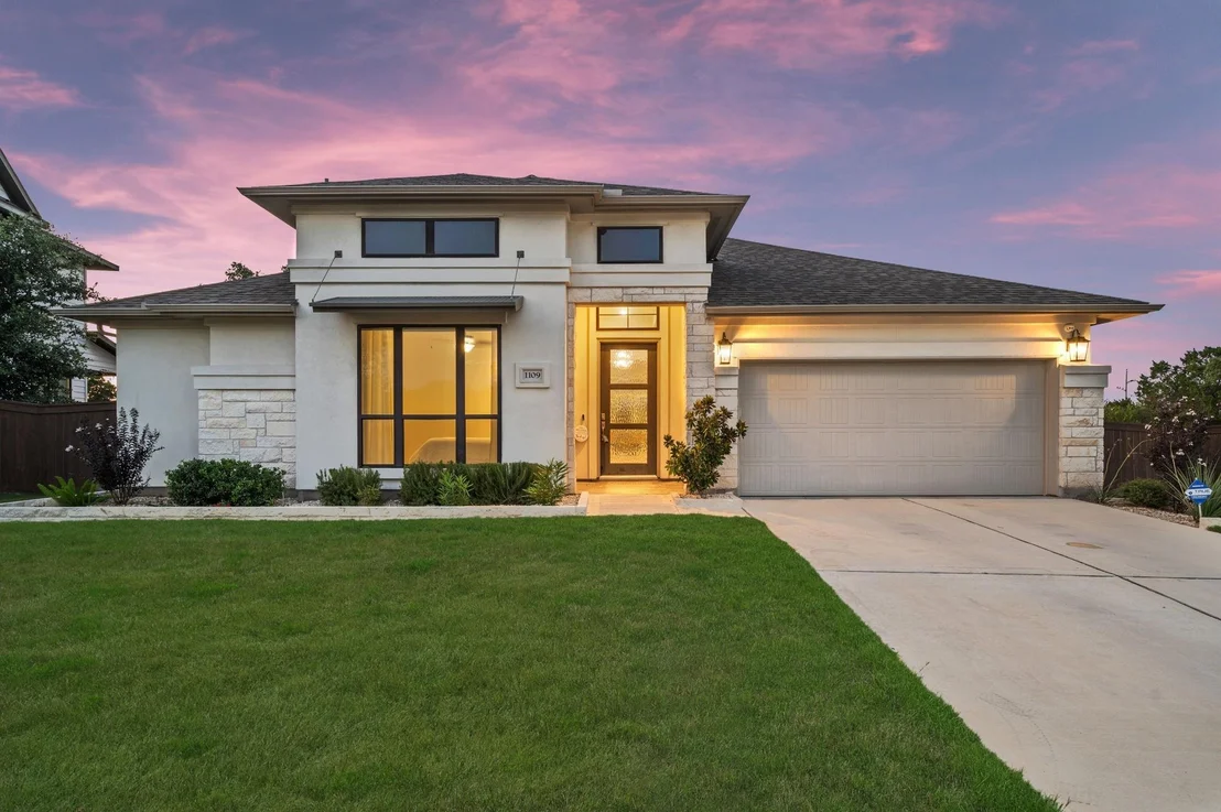 Photo of 1109 Overstreet LN