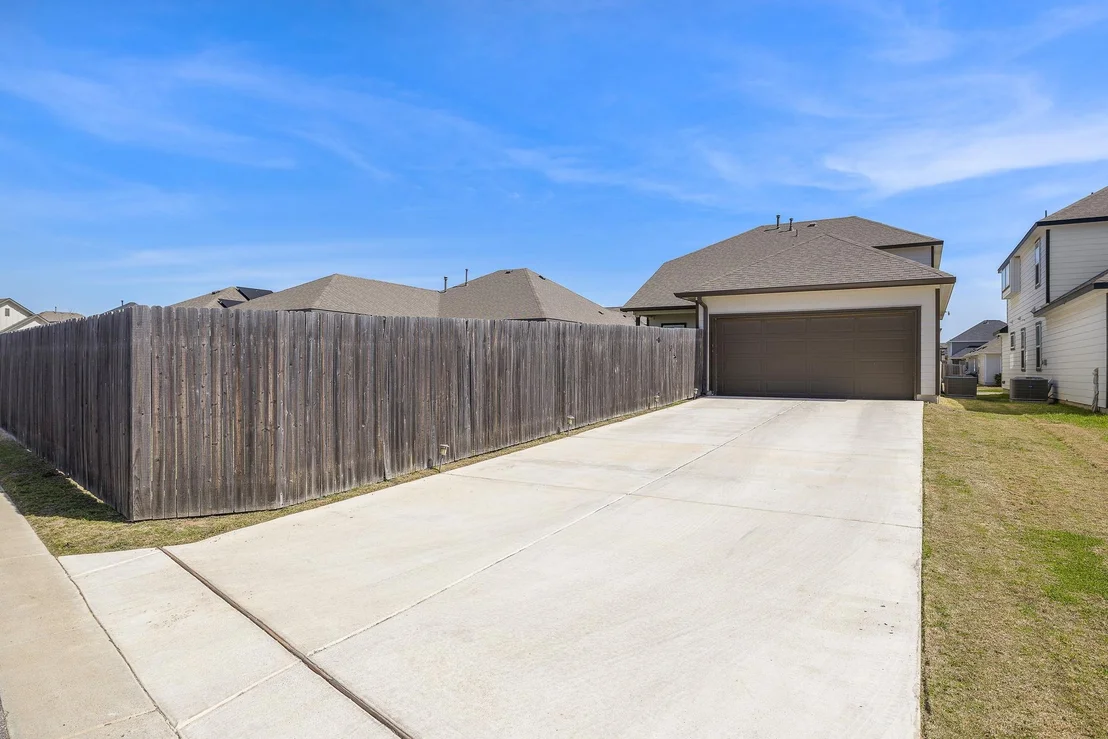 Photo of 105 Hackberry Branch DR