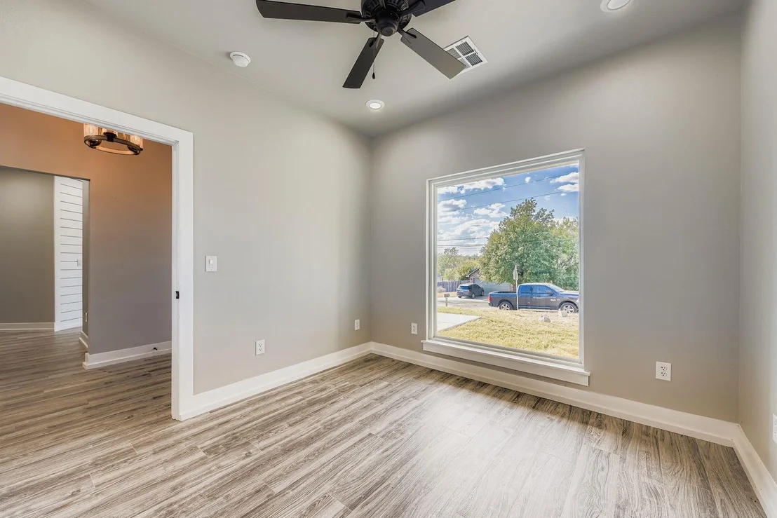 Photo of 1403 Sunset DR
