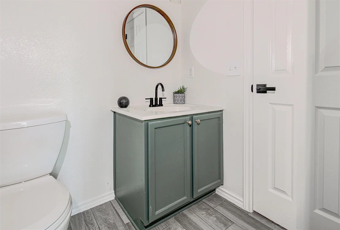 Photo of Unit B at 6249 Negley