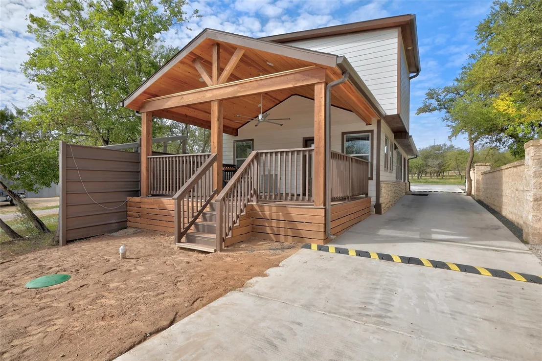 Photo of 2903 Oak Ridge DR