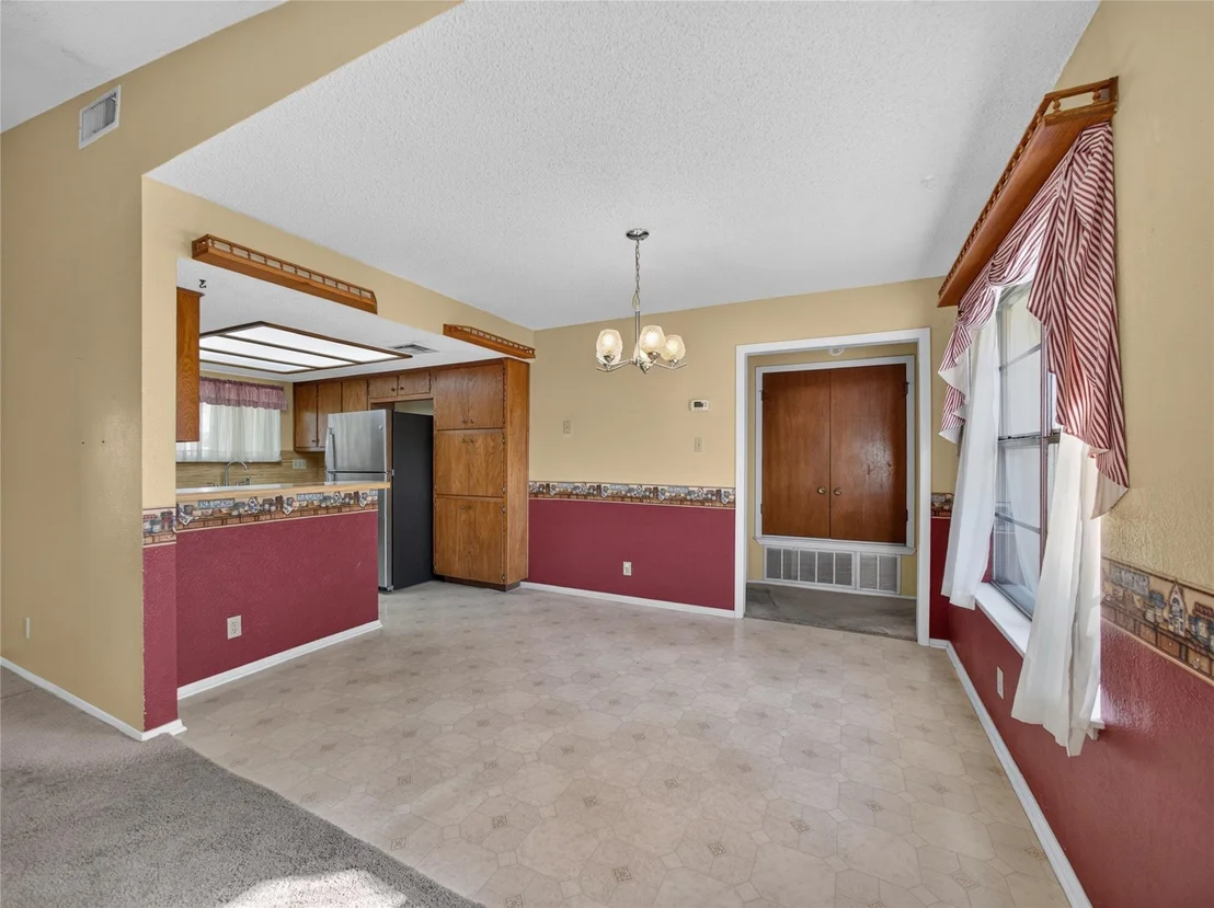 Photo of 404 E Central DR