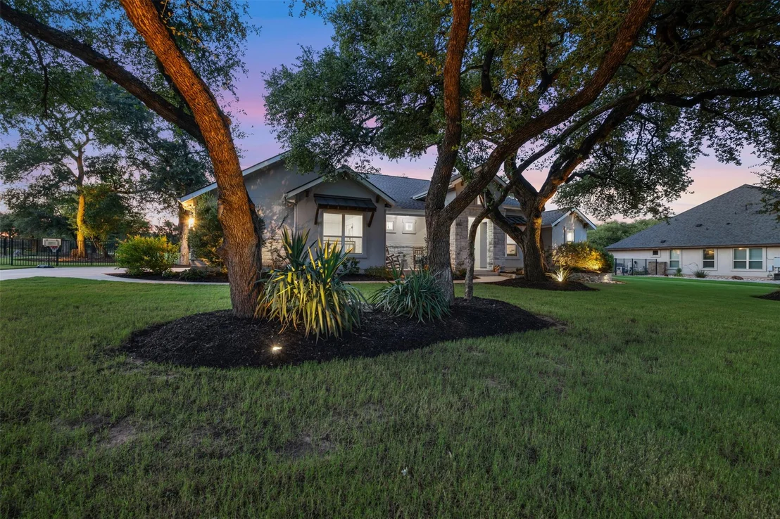 Photo of 220 Highland Oaks
