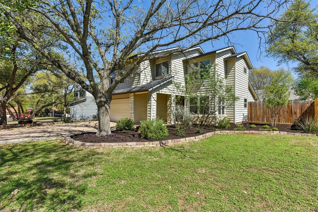 Photo of 4910 Pelham DR