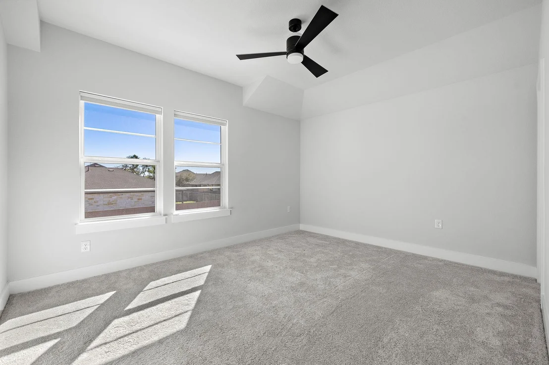Photo of 326 Smithsonian LN