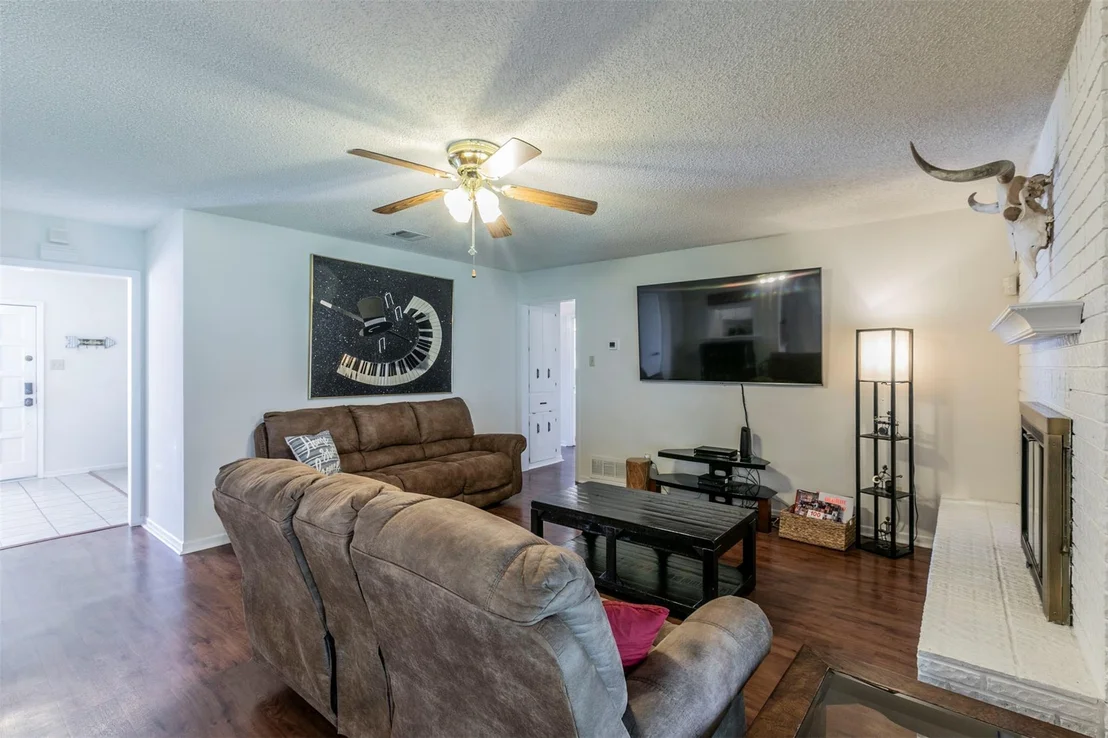 Photo of 605 Manning DR