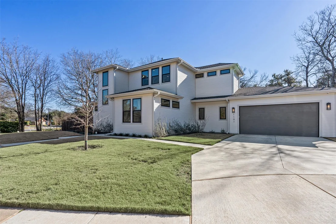 Photo of 1101 Emerald Forest CV