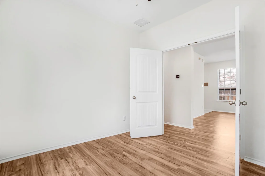 Photo of 128 Holstein ST
