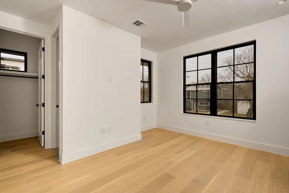 Photo of 4601 Oakmont BLVD