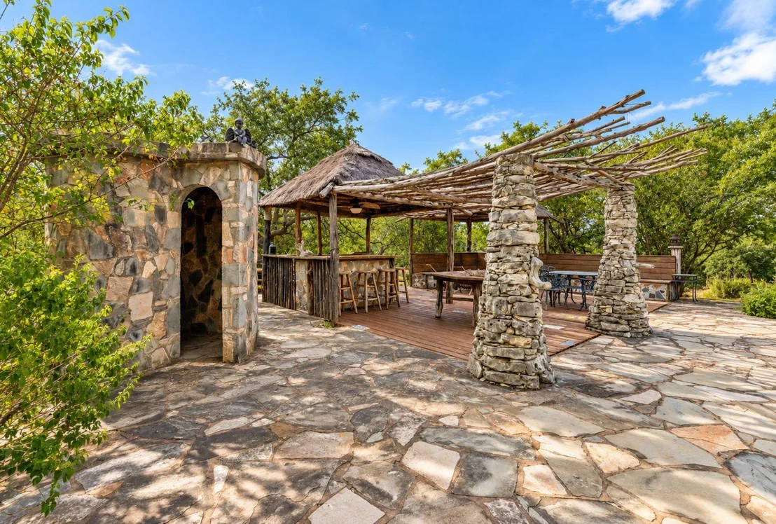 Photo of 1218 Oakwood LOOP