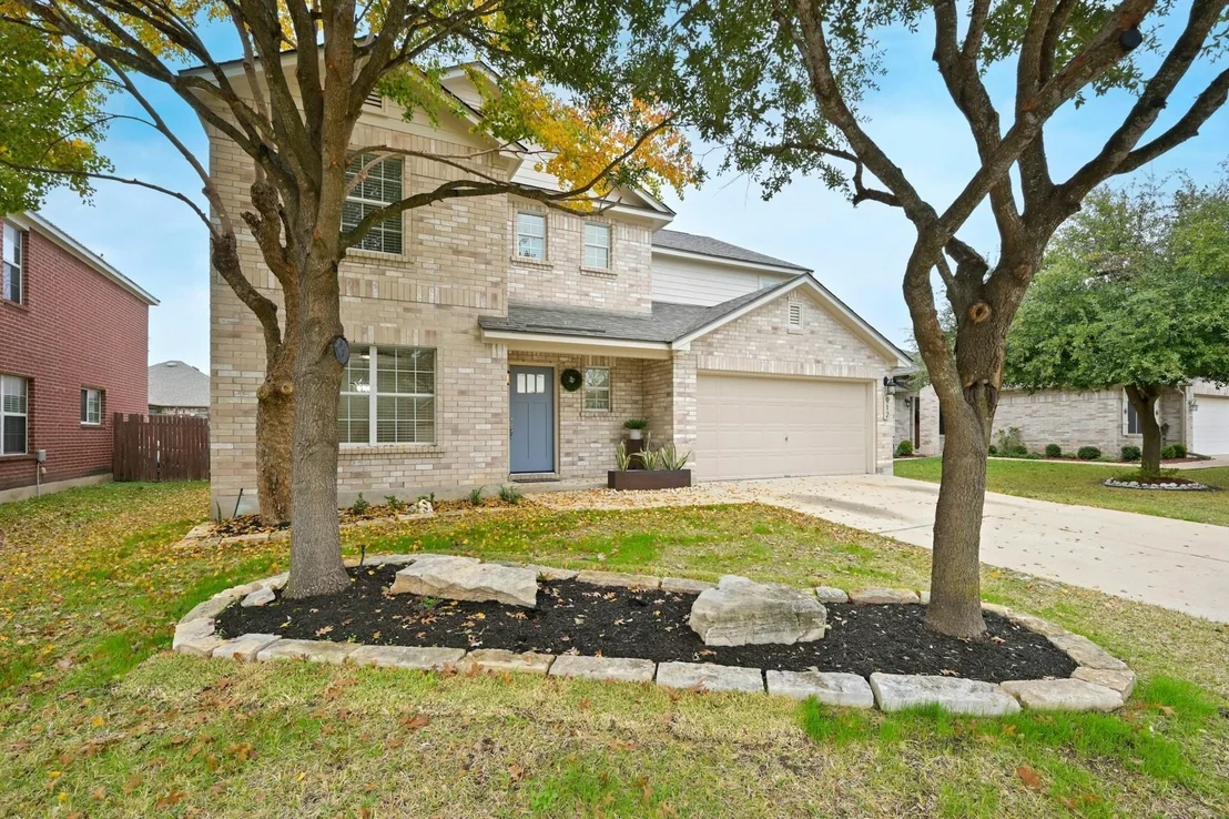 Photo of 912 Yellowstone DR