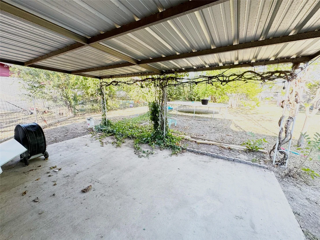 Photo of 305 Highland DR