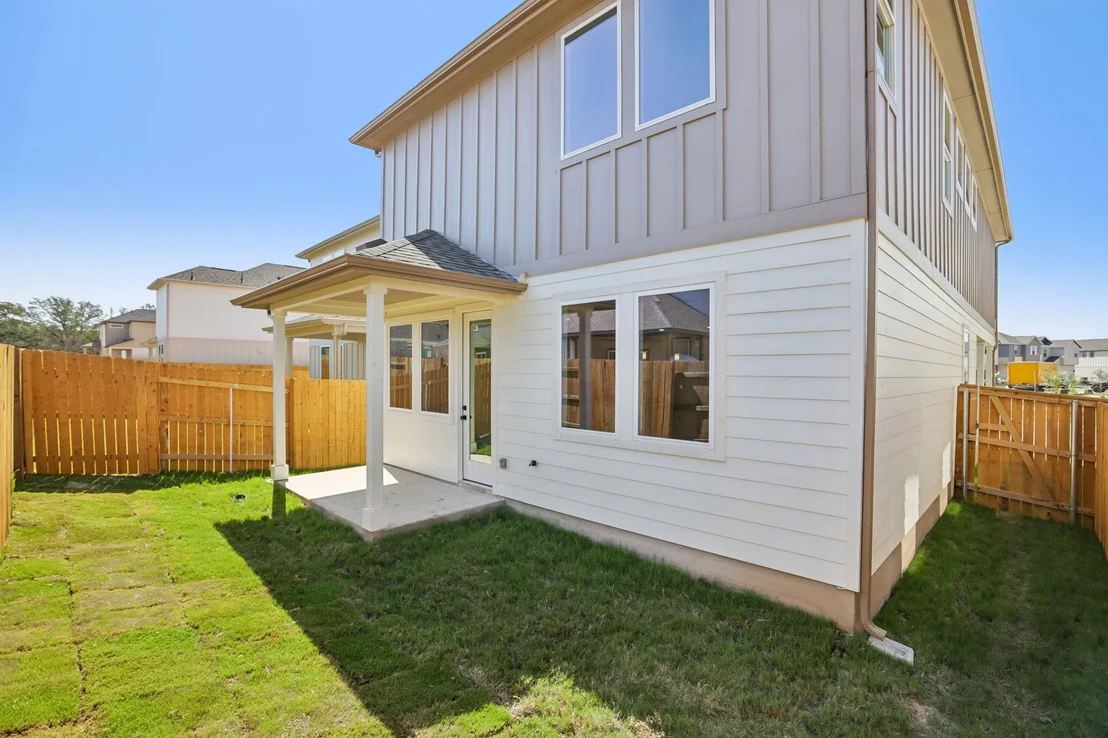 Photo of 125 Maverick Ave