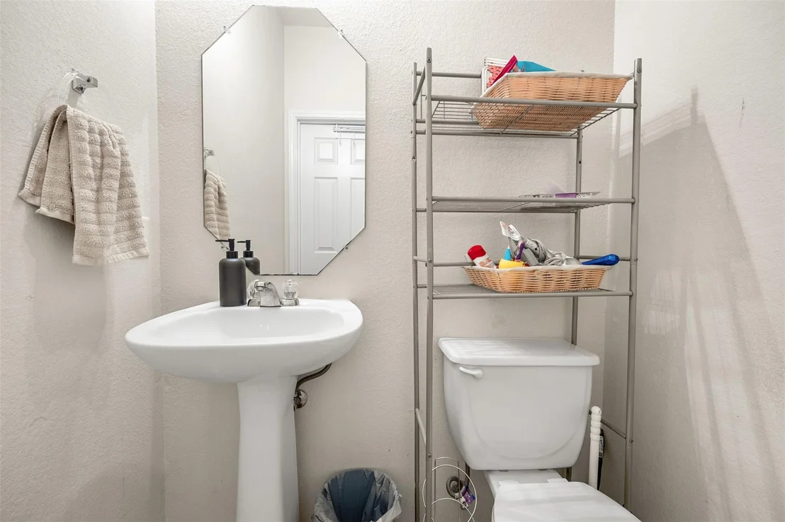 Photo of 4401 Golden Gate DR