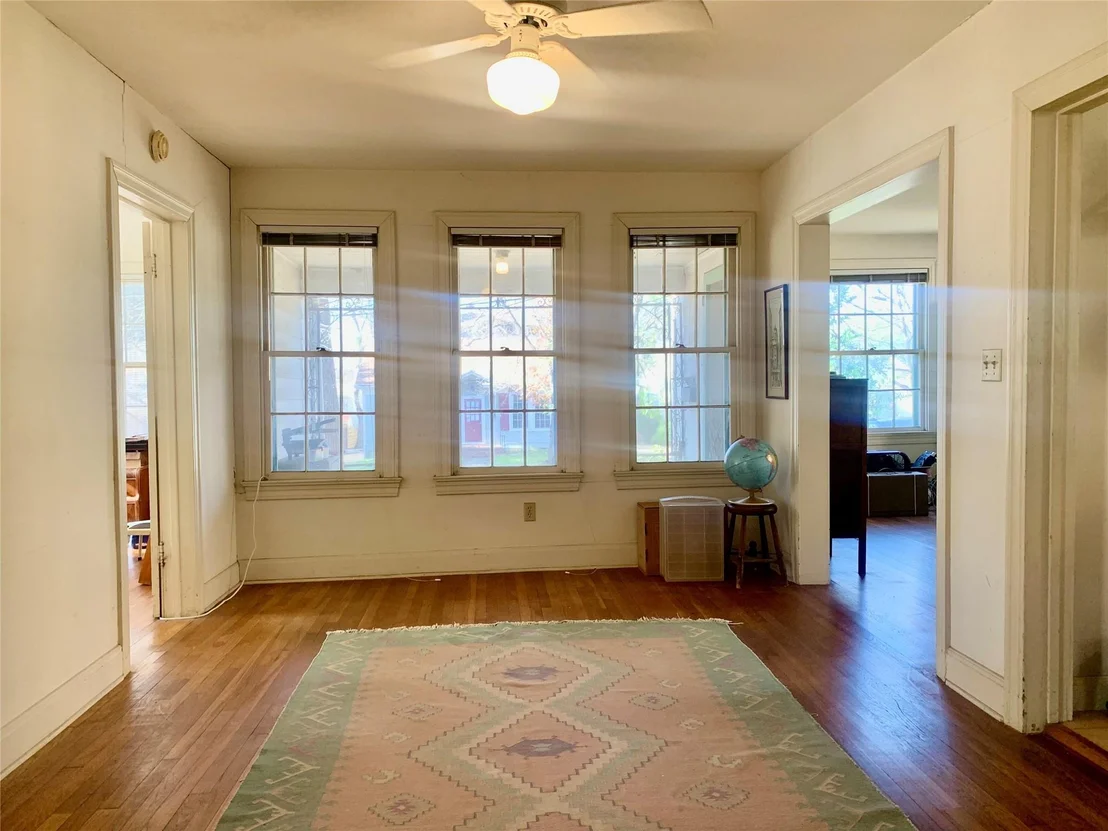 Photo of 1607 Wethersfield RD