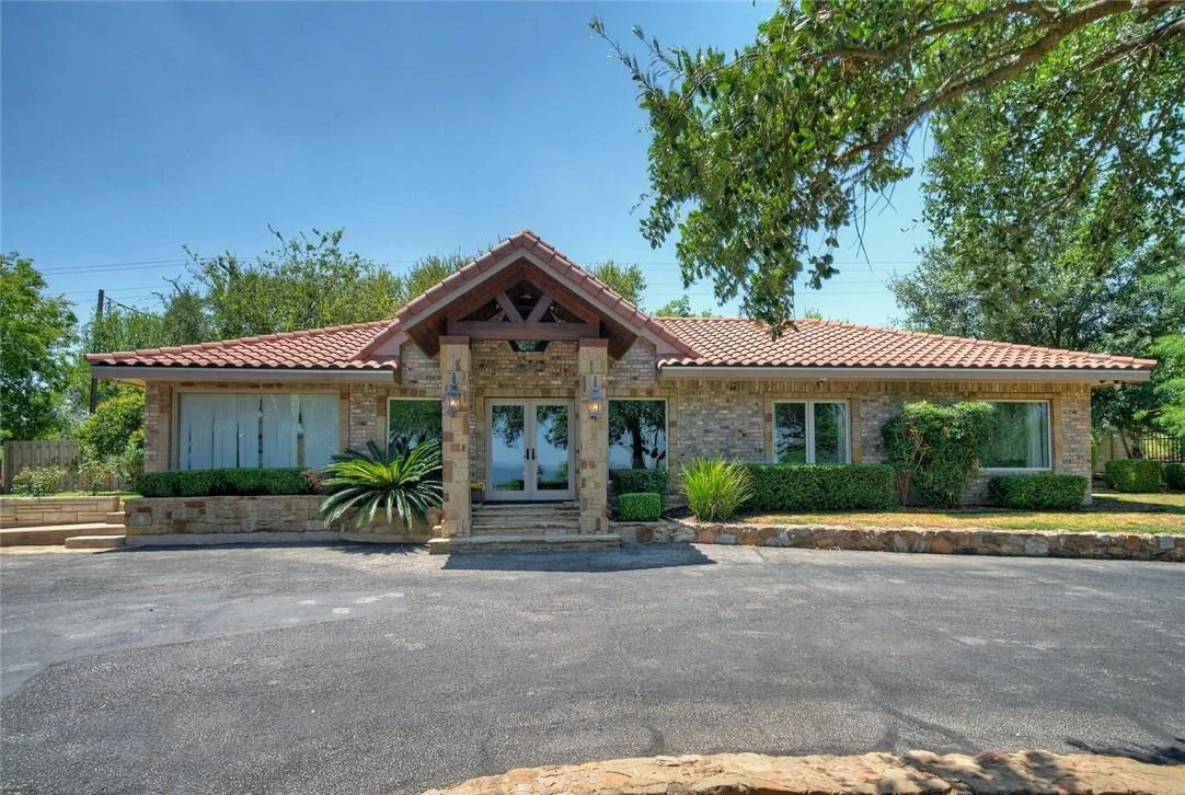 Photo of 206 Forest DR