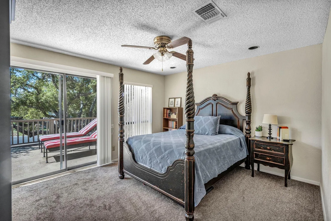Photo of Unit 7 at 307 Crestview