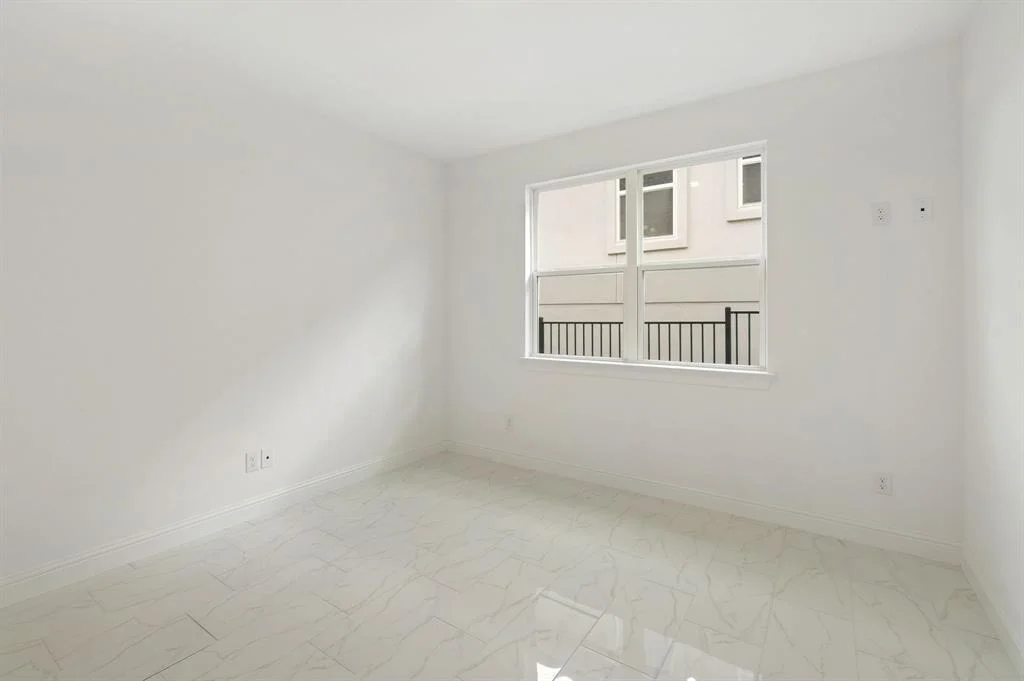 Photo of 1045 Villa Rialto VW