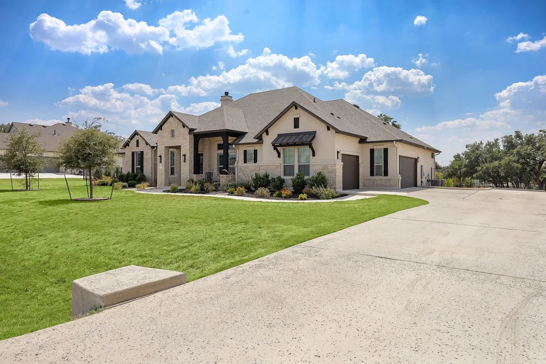 Photo of 109 Houston LOOP