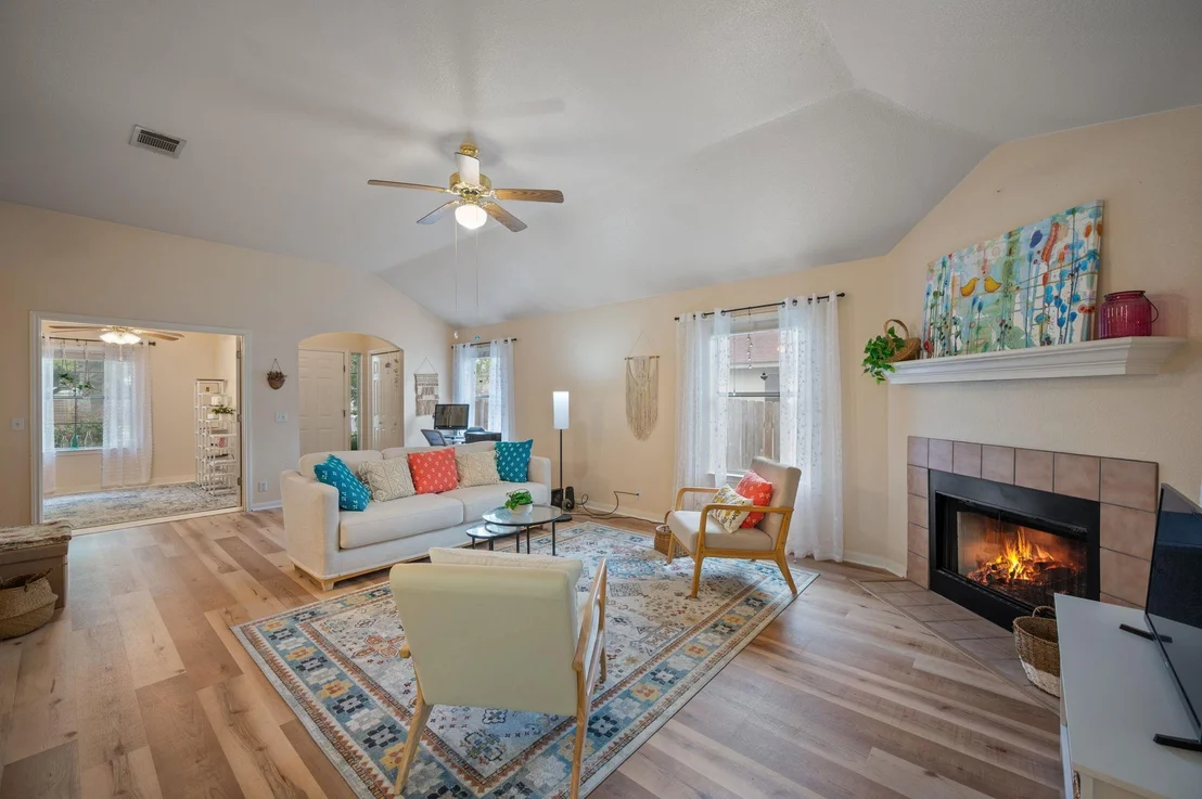 Photo of 450 Zebra DR