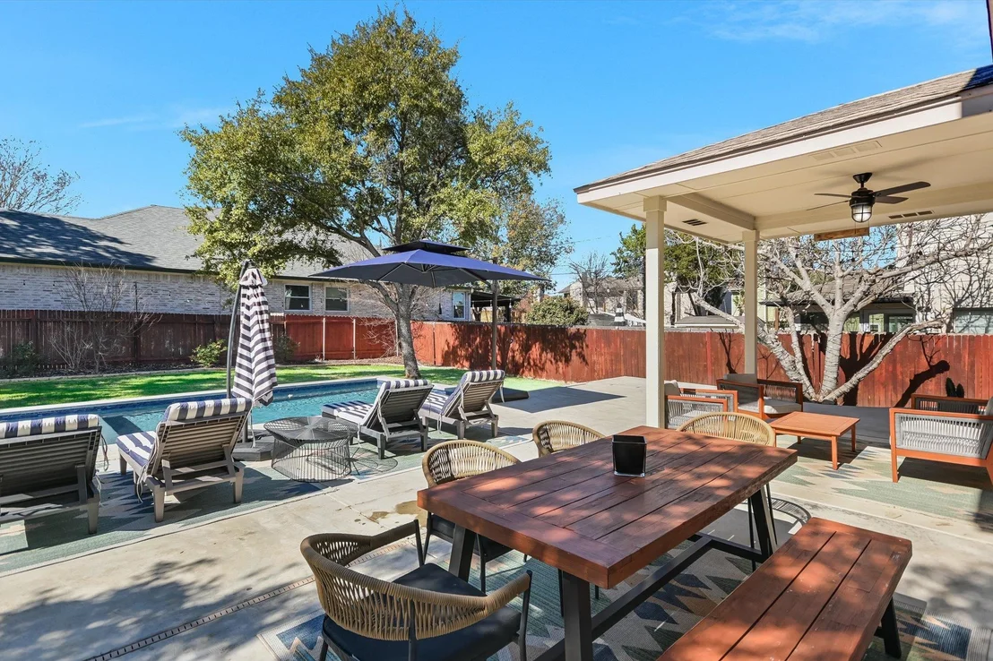 Photo of 10208 Beard Ave