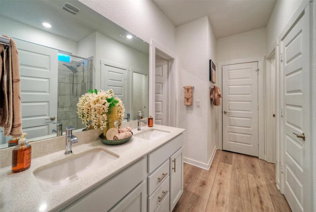 Photo of 7709 City Top BLVD