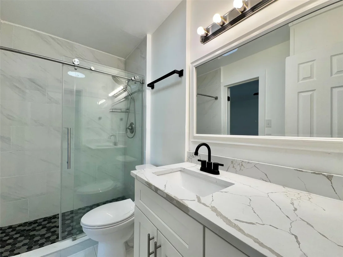 Photo of 6803 Kings PT