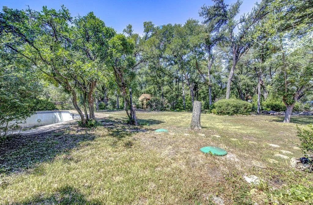 Photo of 8205 Cliffview DR