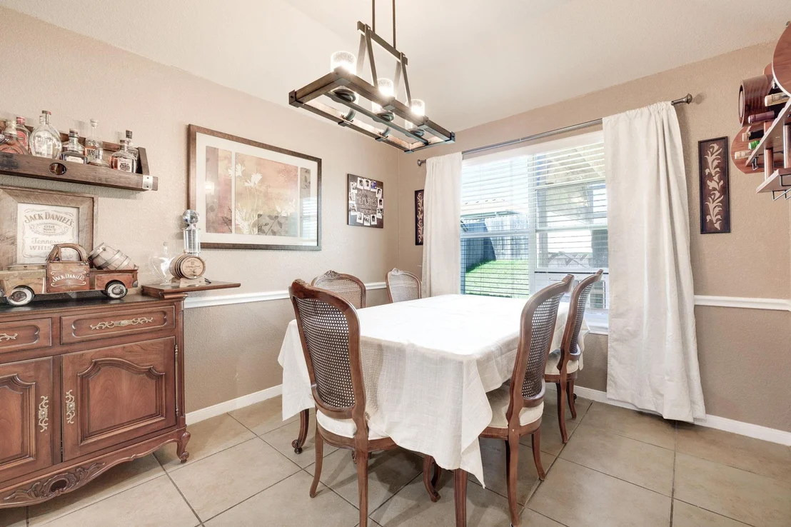 Photo of 2411 Scott DR