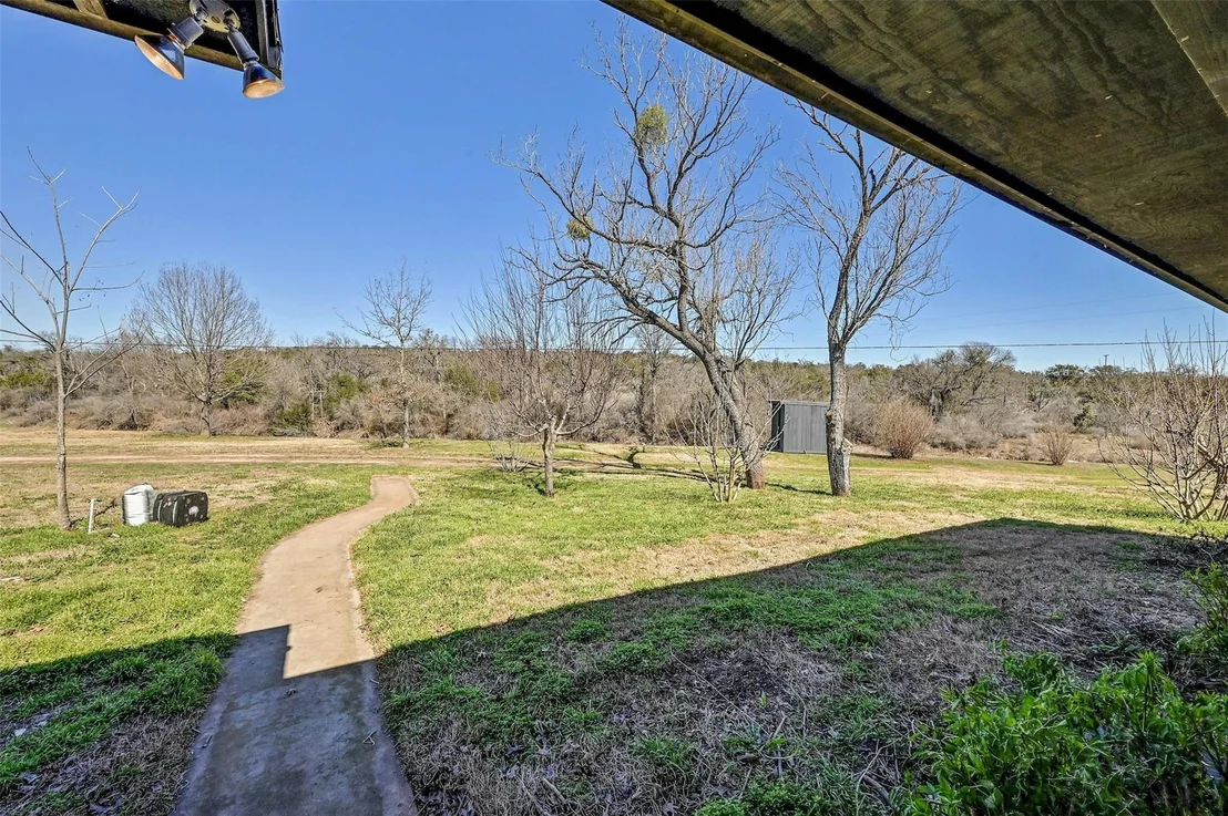 Photo of 915 County Road 404