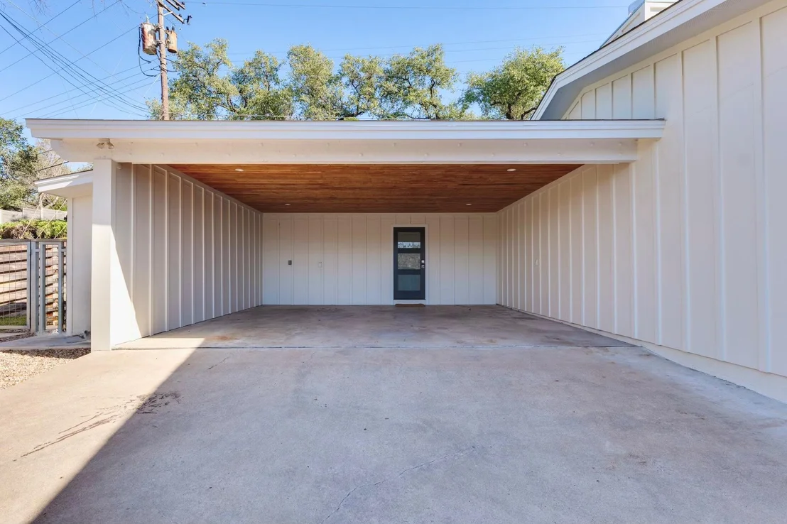 Photo of 5706 Highland Hills CIR