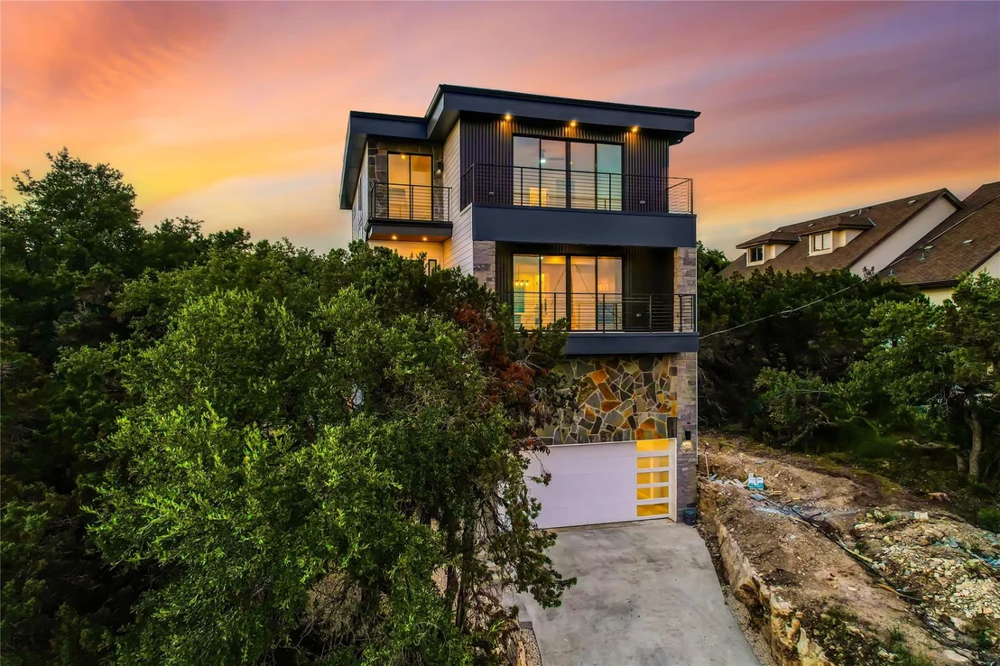 Photo of 15000 Texas ST