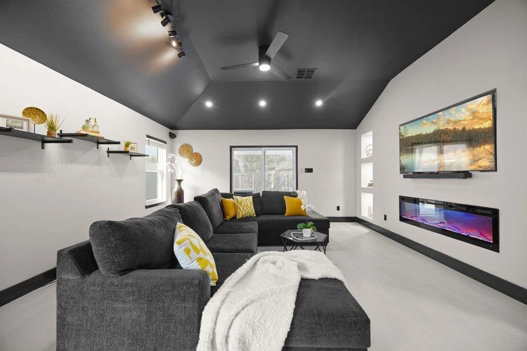 Photo of 18528 Blue Pond DR