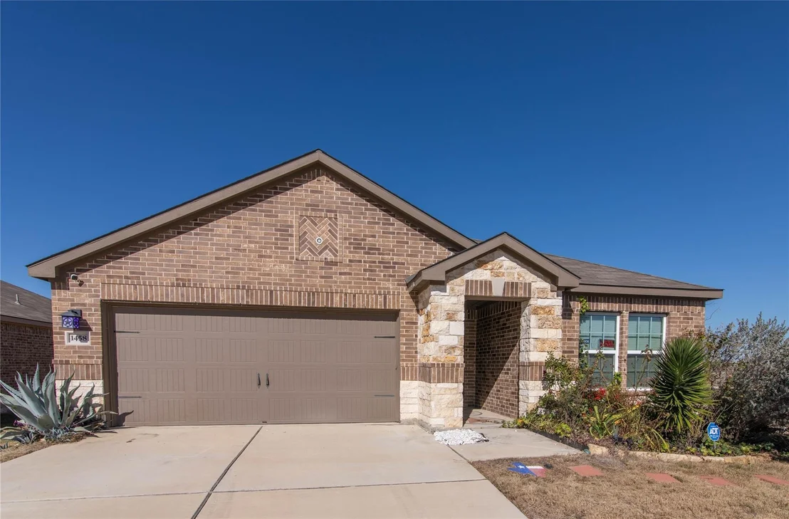 Photo of 1458 Violet LN